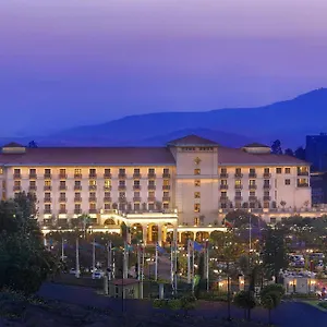 sheraton-addis.hotels-addisababa.com/